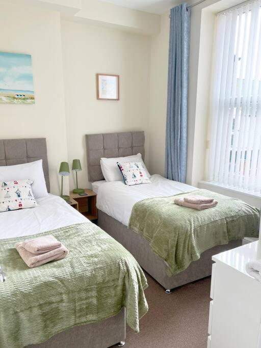 Private Parking, Central Llandudno, King Bed With Ensuite At Clement Lodge 外观 照片