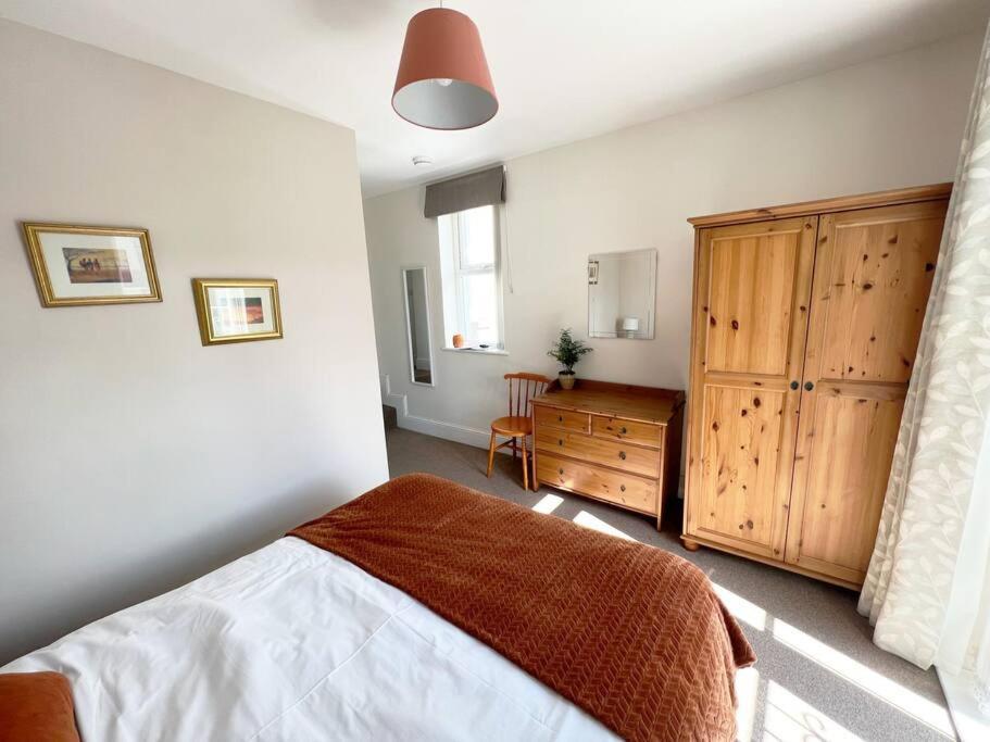 Private Parking, Central Llandudno, King Bed With Ensuite At Clement Lodge 外观 照片